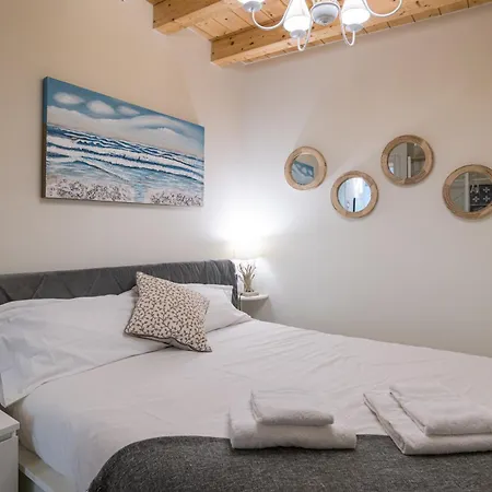 Guesthost - - Lakeview With Garage *