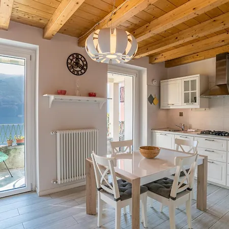 Guesthost - - Lakeview With Garage