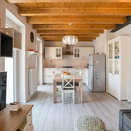 Guesthost - - Lakeview With Garage * Carate Urio