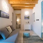 Guesthost - - Lakeview With Garage *
