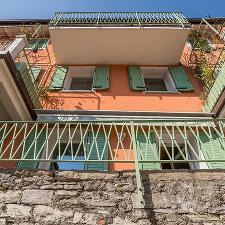 Guesthost - - Lakeview With Garage Appartement Carate Urio