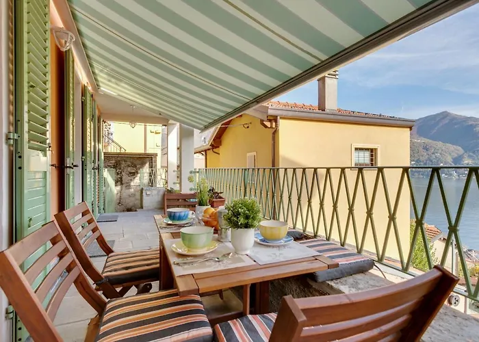Guesthost - - Lakeview With Garage * Carate Urio